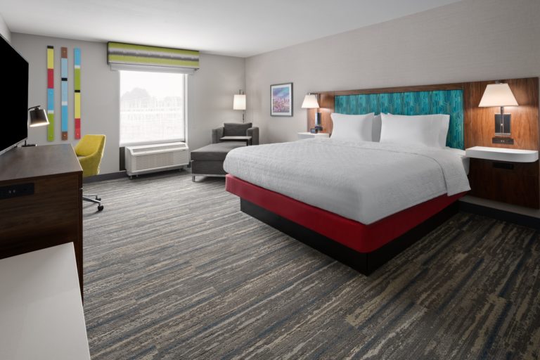 Hamptin Inn Room 768x512